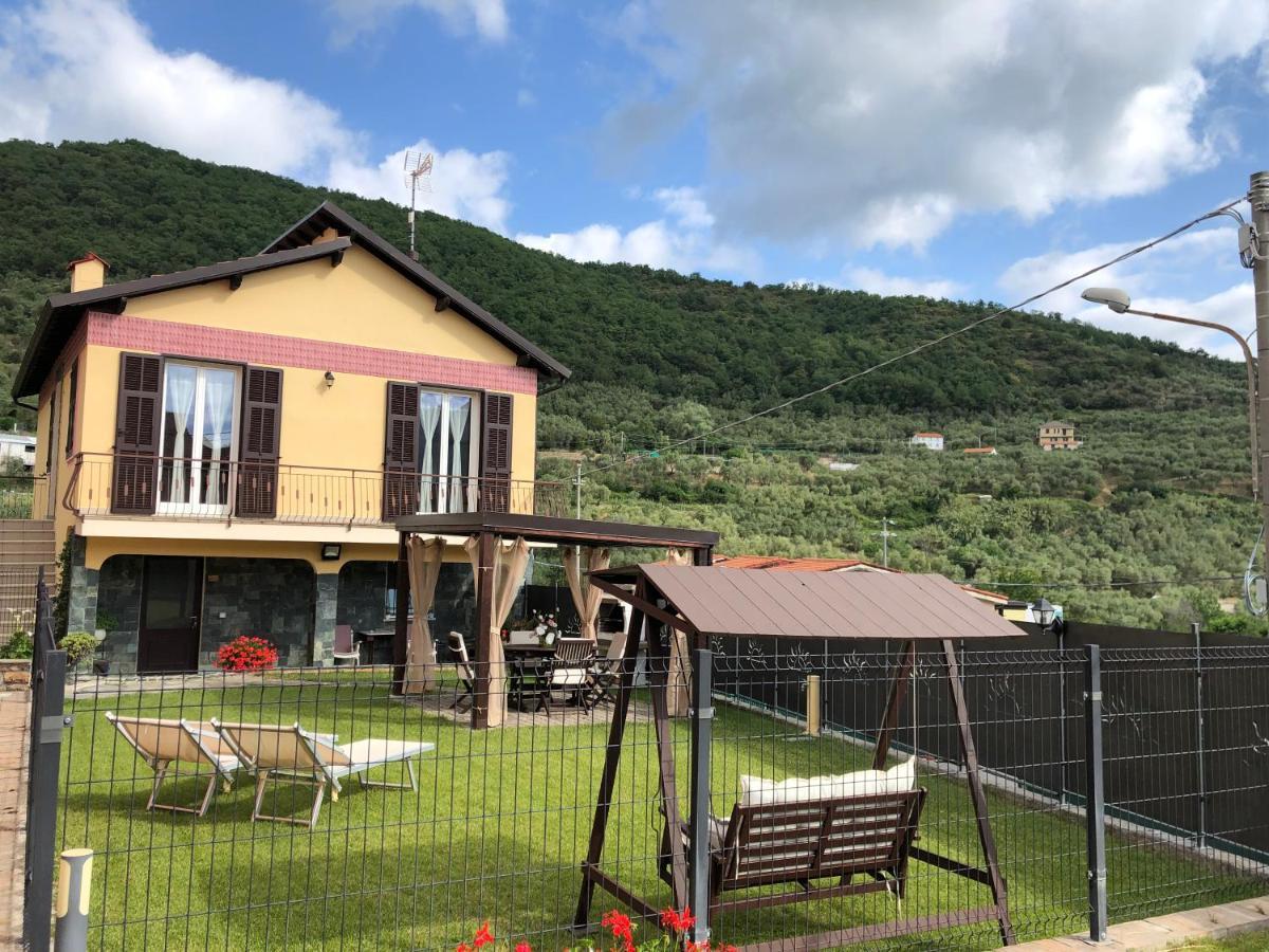 Casa Ginni Con Piscina E Giardino Caravonica Exteriör bild