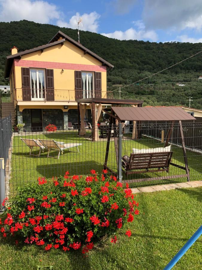 Casa Ginni Con Piscina E Giardino Caravonica Exteriör bild