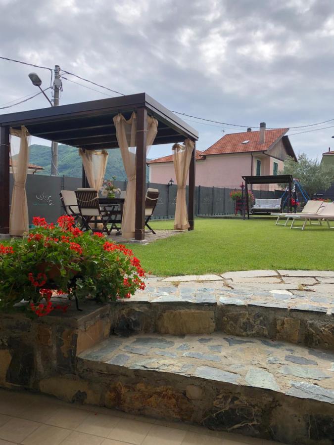 Casa Ginni Con Piscina E Giardino Caravonica Exteriör bild