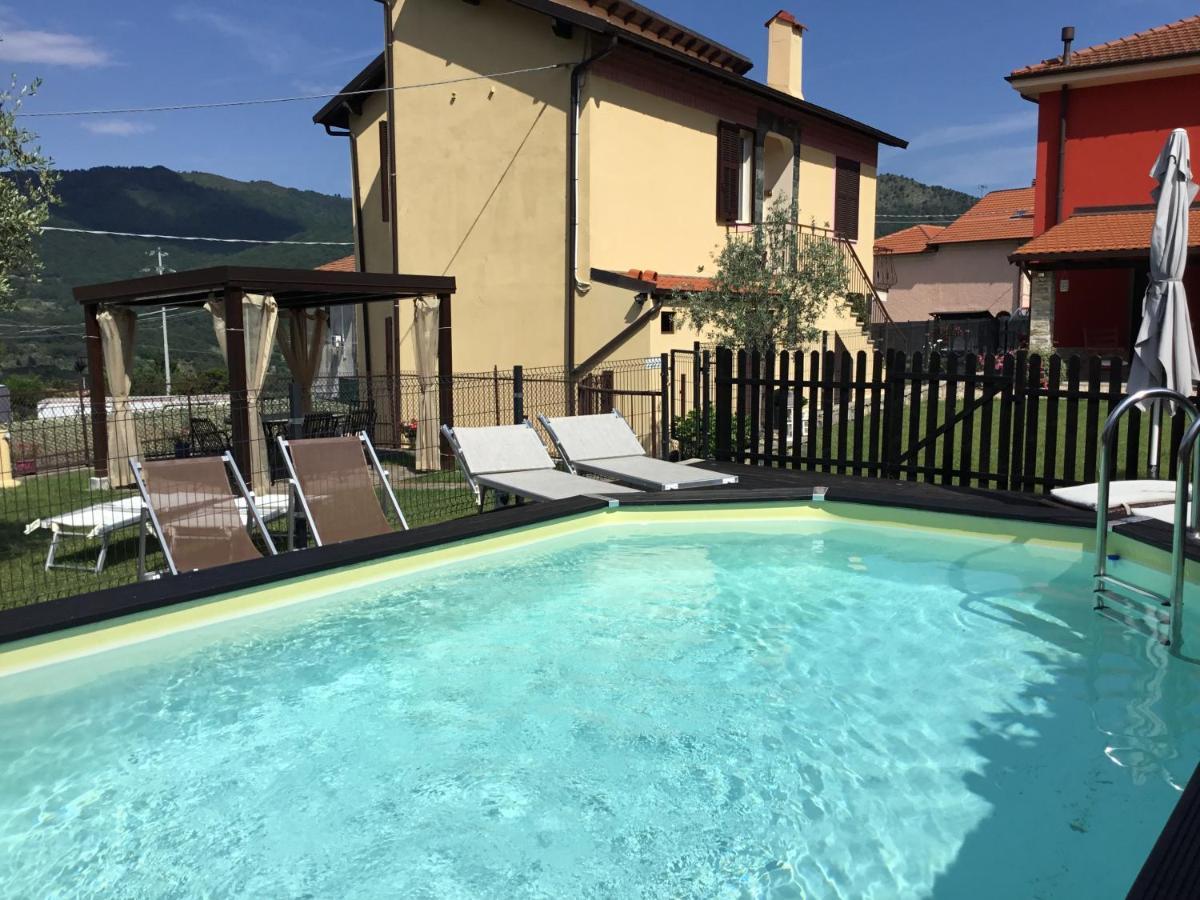 Casa Ginni Con Piscina E Giardino Caravonica Exteriör bild
